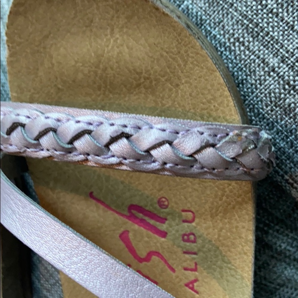 Lavender Blowfish sandals- SO CUTE!! - Picture 6 of 7